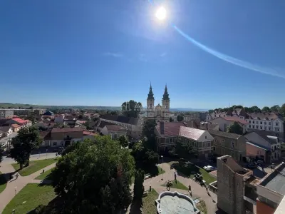 Lugoj, Apartament 3 Cam., 84 Mp., Semidecomandat, et.6, Central Blocul Postei - foto 9