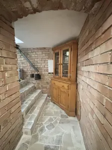 Refugiu urban cu personalitate – Casa cu mansarda si crama amenajata - zona centrala - foto 15