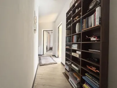 Refugiu urban cu personalitate – Casa cu mansarda si crama amenajata - zona centrala - foto 19
