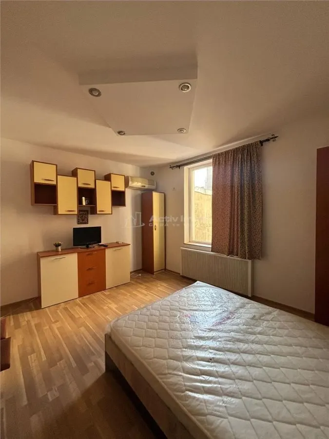 Garsoniera, Centrul Vechi (BNR), 5 min Metrou - foto 1