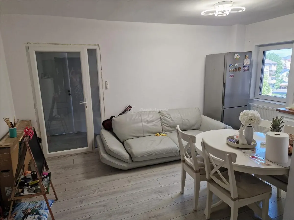 Apartament 2 camere de vanzare in micro 6 strada Basarabiei - foto 5