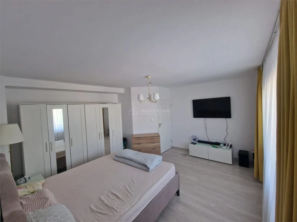 Apartament 2 camere de vanzare in micro 6 strada Basarabiei - foto 6