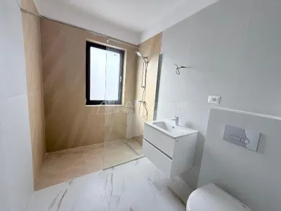 Vanzare - Casa - Vila - Prelungirea Ghencea - Dantelei -- 195000E tva inclus - Comision 0! - foto 3
