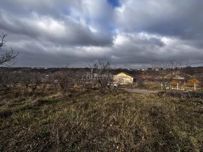 Teren Intravilan Str Livezilor - foto 3