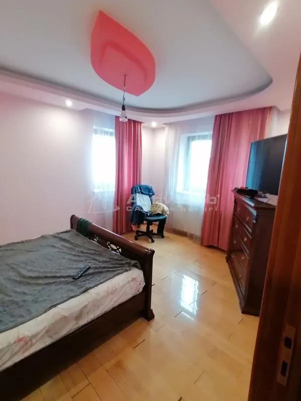 Casa- Vila - Prelungirea Ghencea-Bucuresti- sector 6 - 550000E- 660MP TEREN-COMISION 0! - foto 10