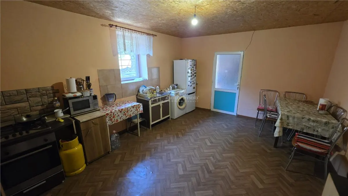 Petrilova | Casa cu 4400MP Teren | 9 Incaperi | ZERO COMISION - foto 16