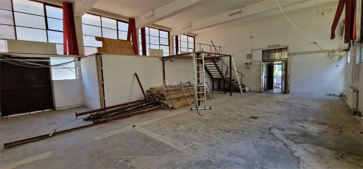 Commercial space for sale in Resita, Govandari area - foto 12