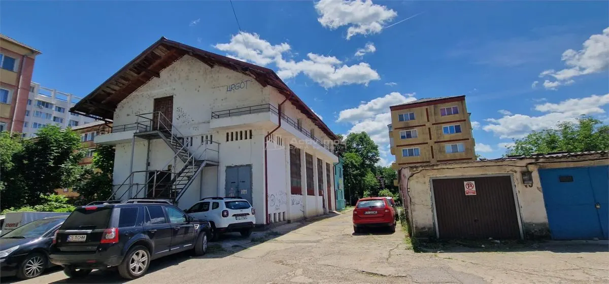 Commercial space for sale in Resita, Govandari area - foto 14