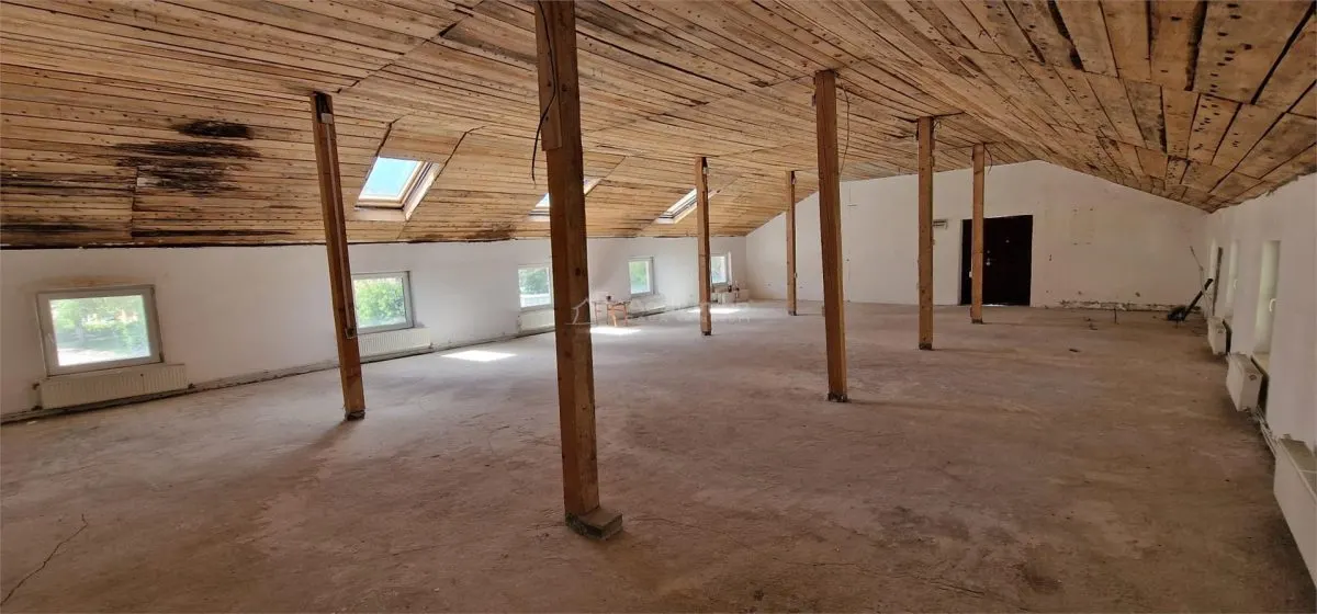 Commercial space for sale in Resita, Govandari area - foto 4
