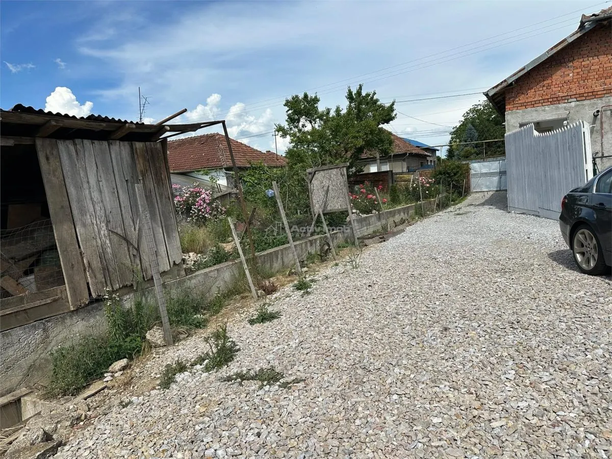 CASA SOLIDA CU TEREN SI CURTE, BOCSA VASIOVA. COMISION ZERO - foto 21