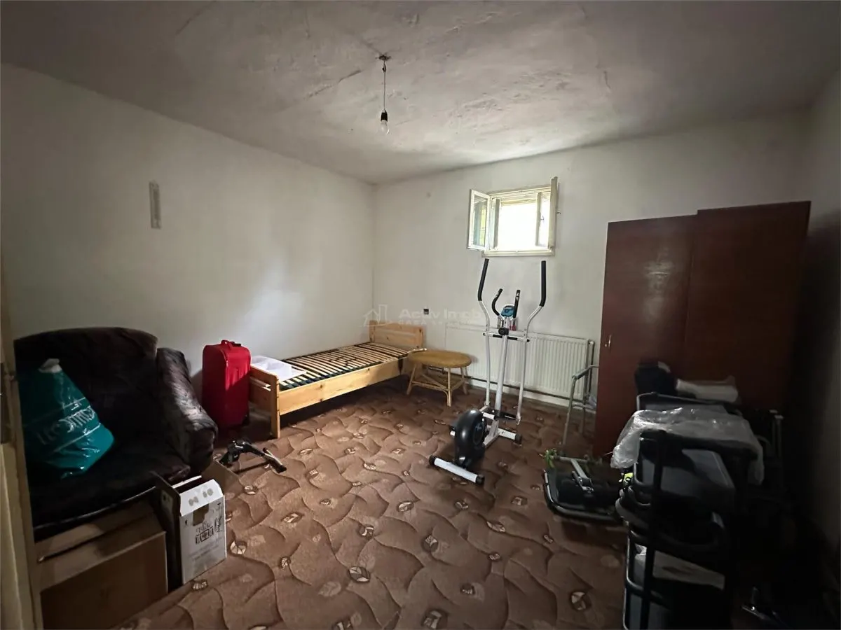 CASA SOLIDA CU TEREN SI CURTE, BOCSA VASIOVA. COMISION ZERO - foto 10