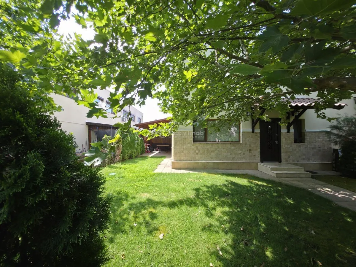 House / villa for rent 120 sqm in 1 Decembrie - foto 1