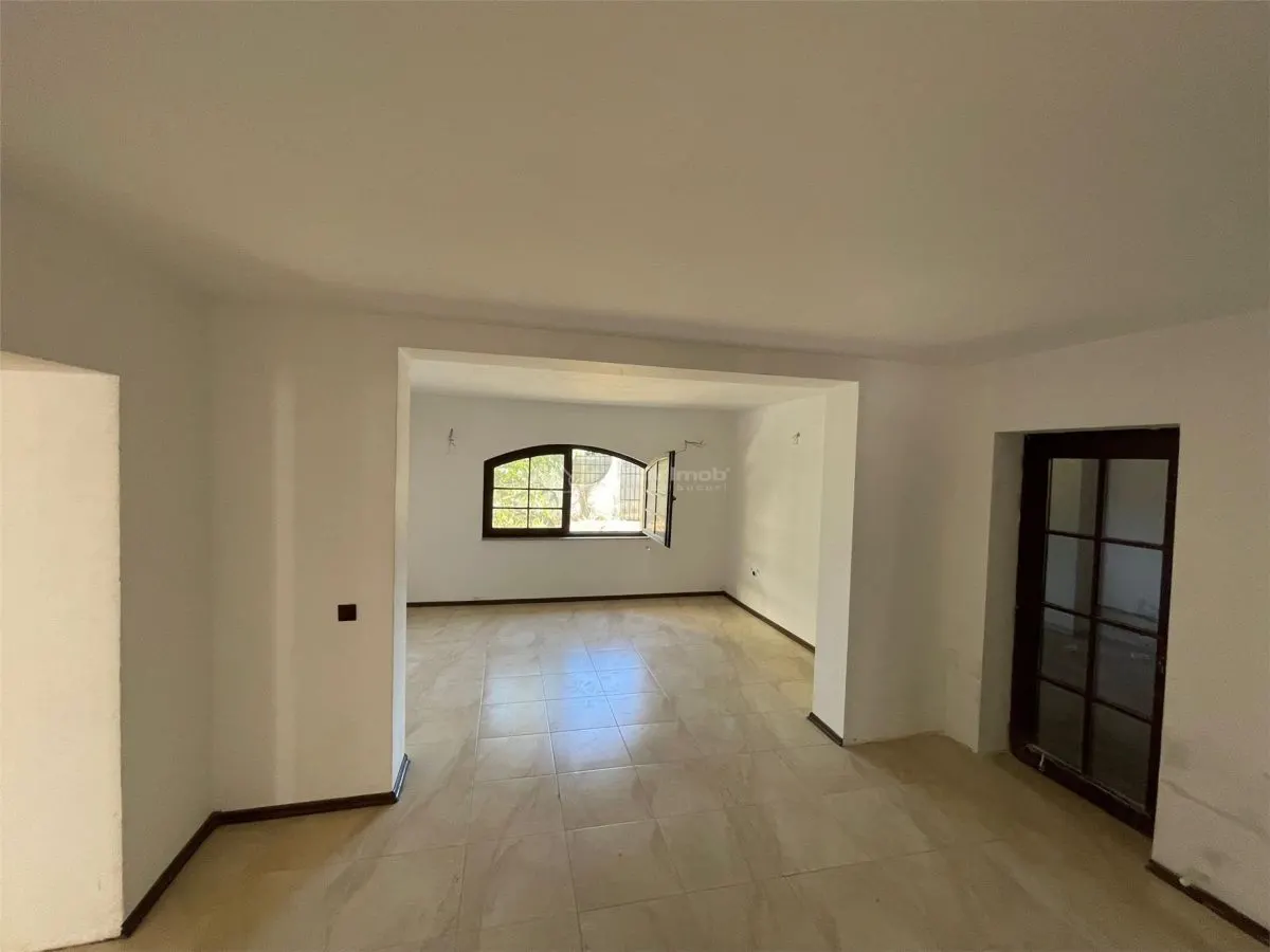 فيلا منفصلة - بترشتي كوربيانكا - 9 غرف نوم - 3 حمامات - 533 متر مربع - 280 متر مربع أرض - foto 5