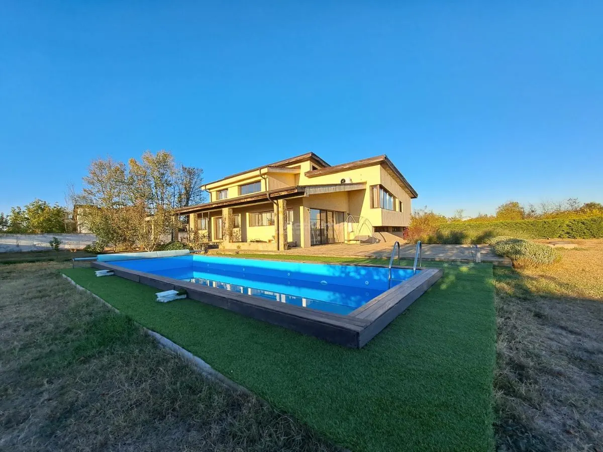 Luxury Villa with Swimming Pool - Buftea - 8 Bedrooms - 4 Bathrooms - 620sqm - 2500sqm Plot - foto 1