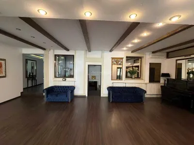 CONAC ELEGANT IN ZONA DE NORD – SECTOR 1, LIMITROF MOGOSOAIA - foto 2