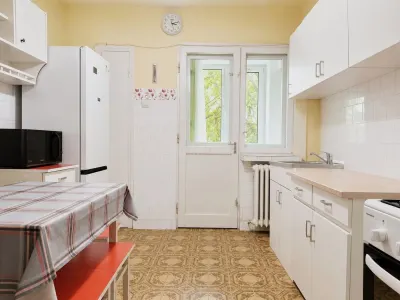 Apartament 4 Camere Etaj 1 cu garaj si boxa Baia Mare Central - Baia Mare