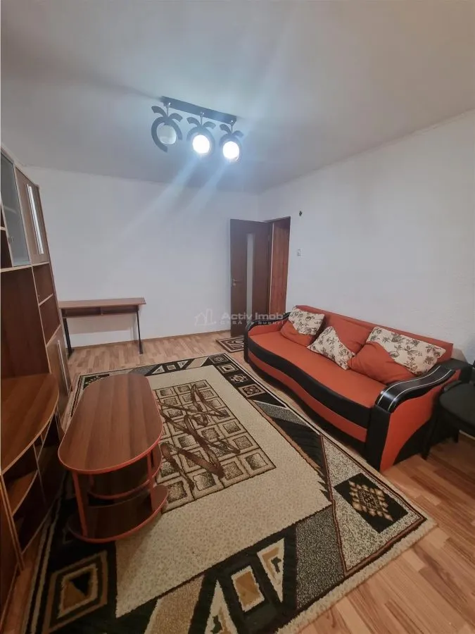 Ap 2 cam decomandat zona F-uri Dunarii et 1 - foto 1