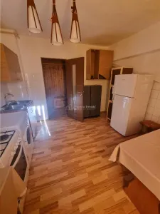 Ap 2 cam decomandat zona F-uri Dunarii et 1 - foto 5