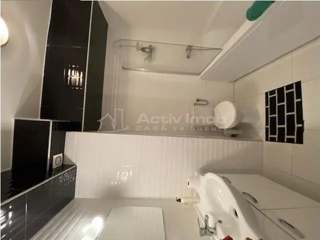 3 camere cartier Damaroaia, spatios COMISION 0 la vanzare - foto 10