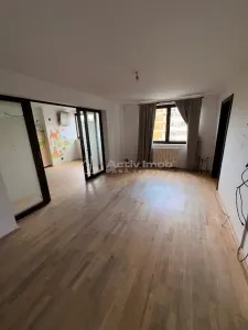 4 camere 90 mp - decomandat - Crangasi - centrala proprie - Bucuresti