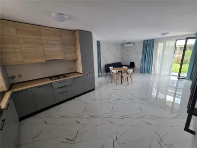 Villa Moderne Townhouse – Otopeni – 5 Chambres – 3 Salles de bain – 160 sqm - foto 2