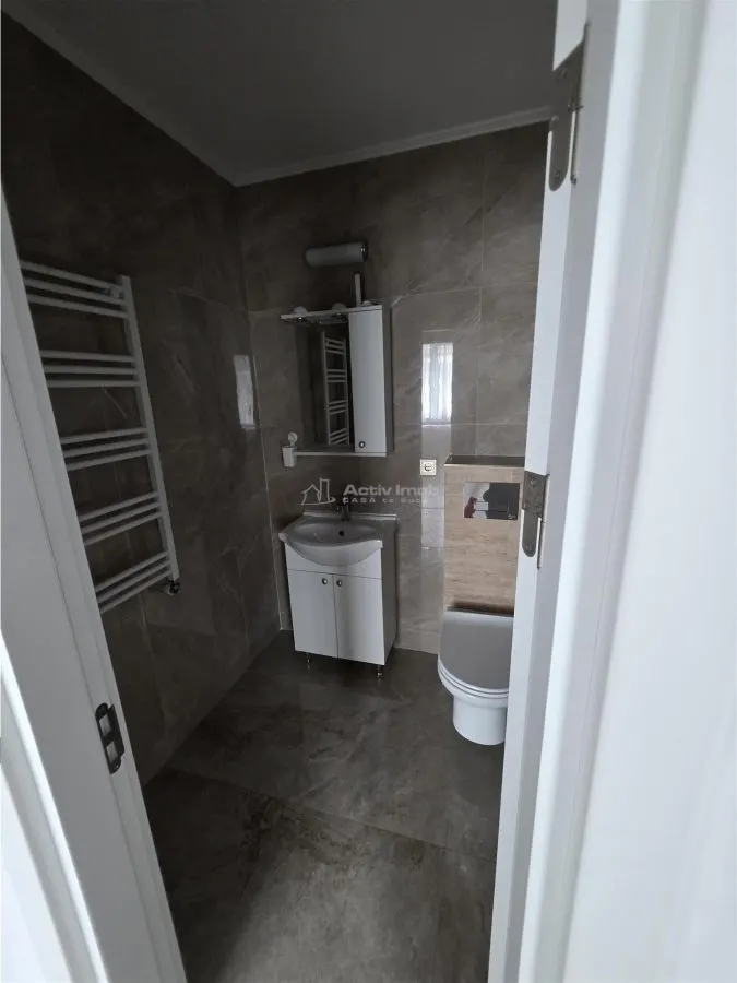 Villa Moderne Townhouse – Otopeni – 5 Chambres – 3 Salles de bain – 160 sqm - foto 5
