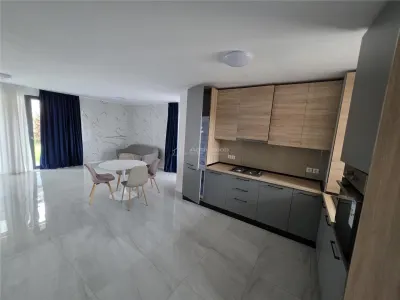 Villa Townhouse Moderne – Otopeni – 5 Chambres – 3 Salles de Bain – 159m² - foto 2