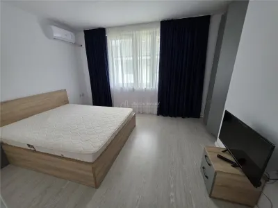 Villa Townhouse Moderne – Otopeni – 5 Chambres – 3 Salles de Bain – 159m² - foto 11