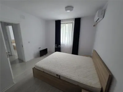 Villa Townhouse Moderne – Otopeni – 5 Chambres – 3 Salles de Bain – 159m² - foto 14