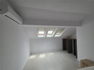 Villa Townhouse Moderne – Otopeni – 5 Chambres – 3 Salles de Bain – 159m² - foto 15