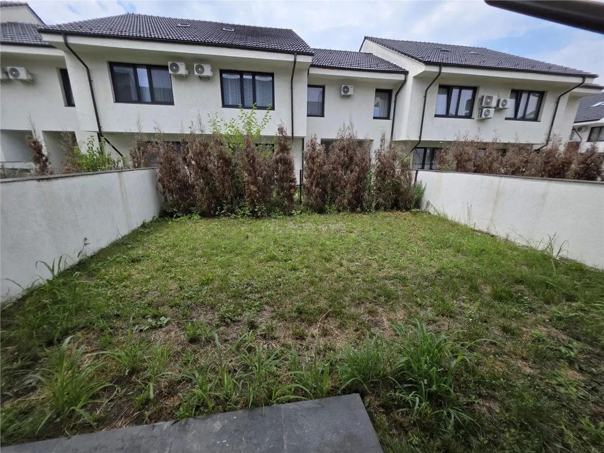 Villa Townhouse Moderne – Otopeni – 5 Chambres – 3 Salles de Bain – 159m² - foto 18