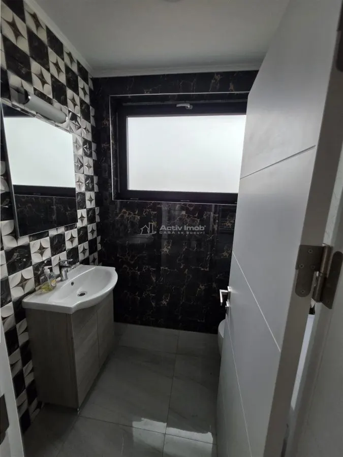 Villa Townhouse Moderne – Otopeni – 5 Chambres – 3 Salles de Bain – 159m² - foto 6