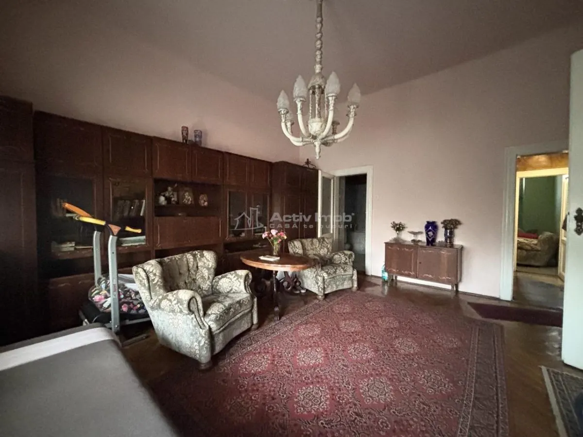 Apartament 129 mp cu vedere spre Crisul Repede si demisol independent in cladire istorica - foto 3