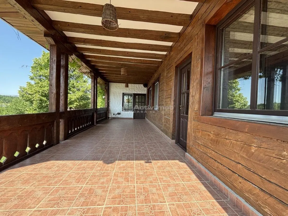 Proprietate de patrimoniu pe malul lacului Paleu - Teren 2.300 mp - piscina - Coliba lui Horea – casa istorica din secolul XVIII - foto 19