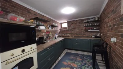 Resita Casa Solida Zona Centrala Comision ZERO cumparator - foto 2