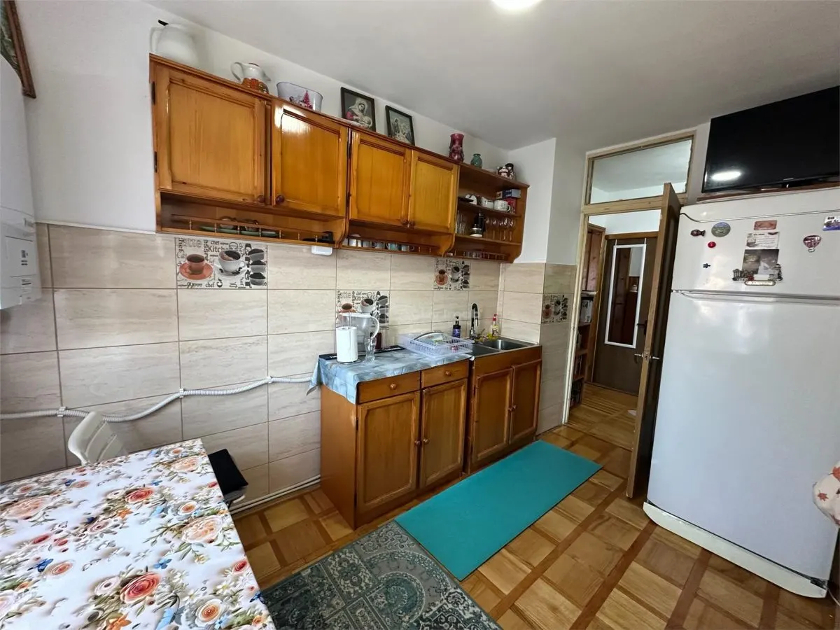 Resita, Appartement 3 Chambres, Confort Amélioré, Centre, Zone Place Sud - foto 20