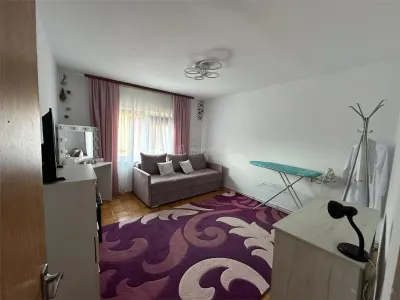 Resita, Appartement 3 Chambres, Confort Amélioré, Centre, Zone Place Sud - foto 8