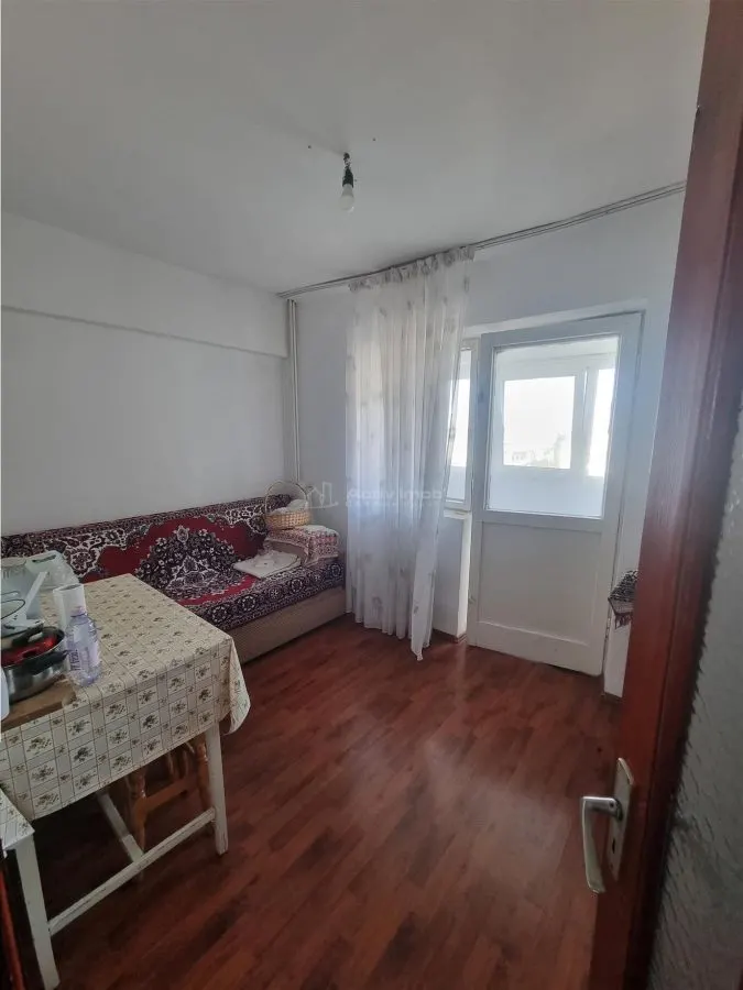 Apartament 3 cam decomandat 1 Decembrie -Magazin Profi - foto 5