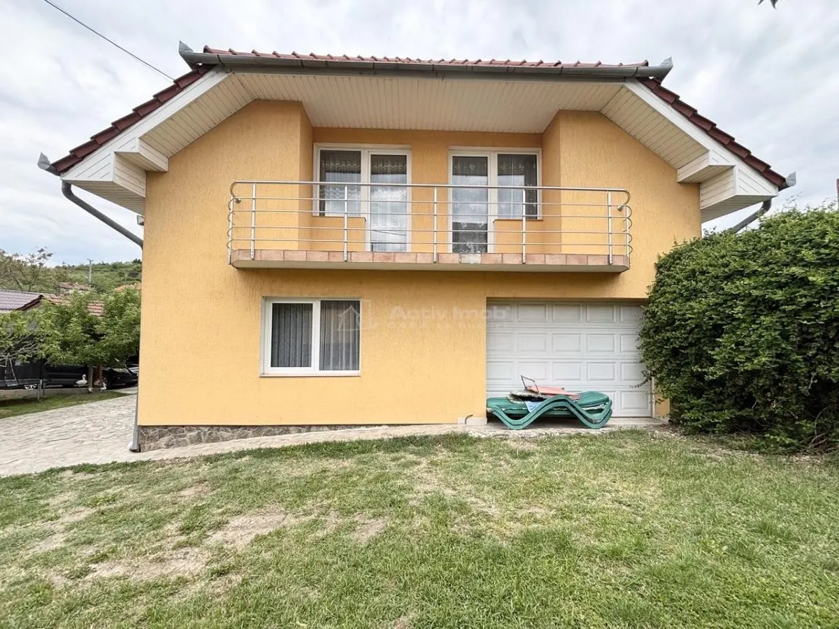 Casa - Vila - str. Piatra Craiului - foto 18