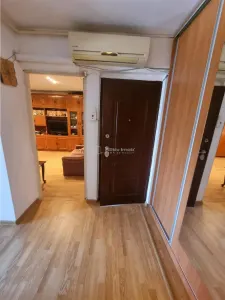 Apartament 3 cam decomandat , doua bai-doua balcoane zona 800 1Mai - foto 3