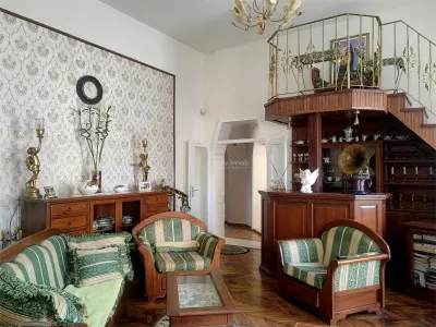 Apartament renovat ultracentral | 116 mp utili | 2 parcari | pod mansardabil 100mp | Traian Mosoiu, Oradea - Oradea