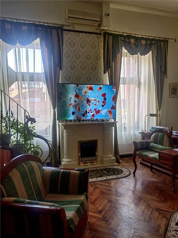 Apartament renovat ultracentral | 116 mp utili | 2 parcari | pod mansardabil 100mp | Traian Mosoiu, Oradea - foto 7