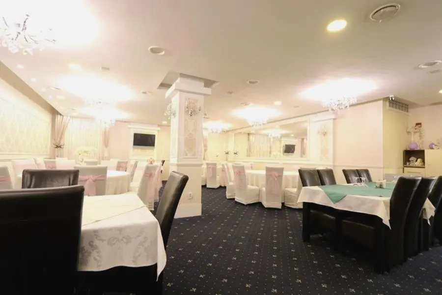 De vanzare – Cladire comerciala - Pensiune – Restaurant – Ballroom – Rahova – Alexandriei – Leroy Merlin – 1850000E – Afacere la cheie – Comision 0 ! - foto 22