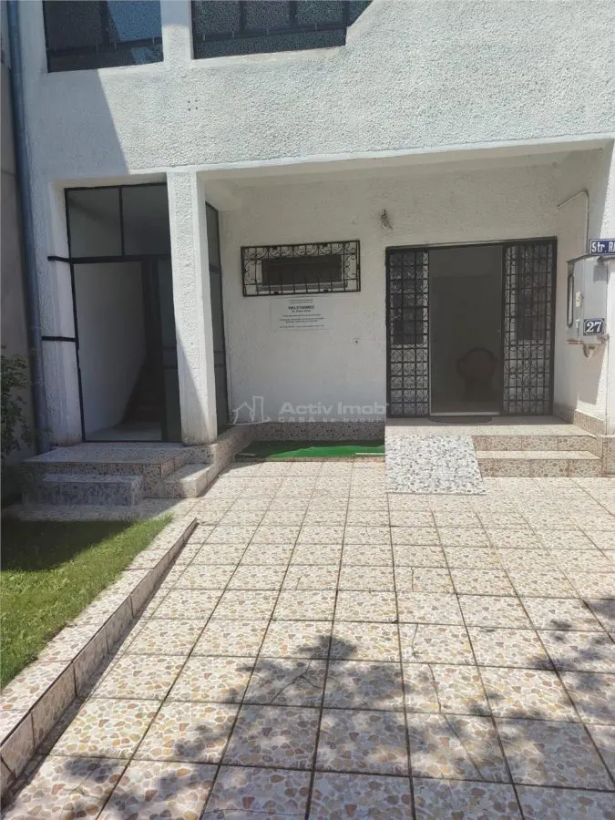 Etaj + Mansarda de vanzare | Targoviste - Zona Inspectoratului Scolar | 90 mp + Mansarda | Pret Excelent - foto 1