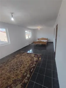 Etaj + Mansarda de vanzare | Targoviste - Zona Inspectoratului Scolar | 90 mp + Mansarda | Pret Excelent - foto 7