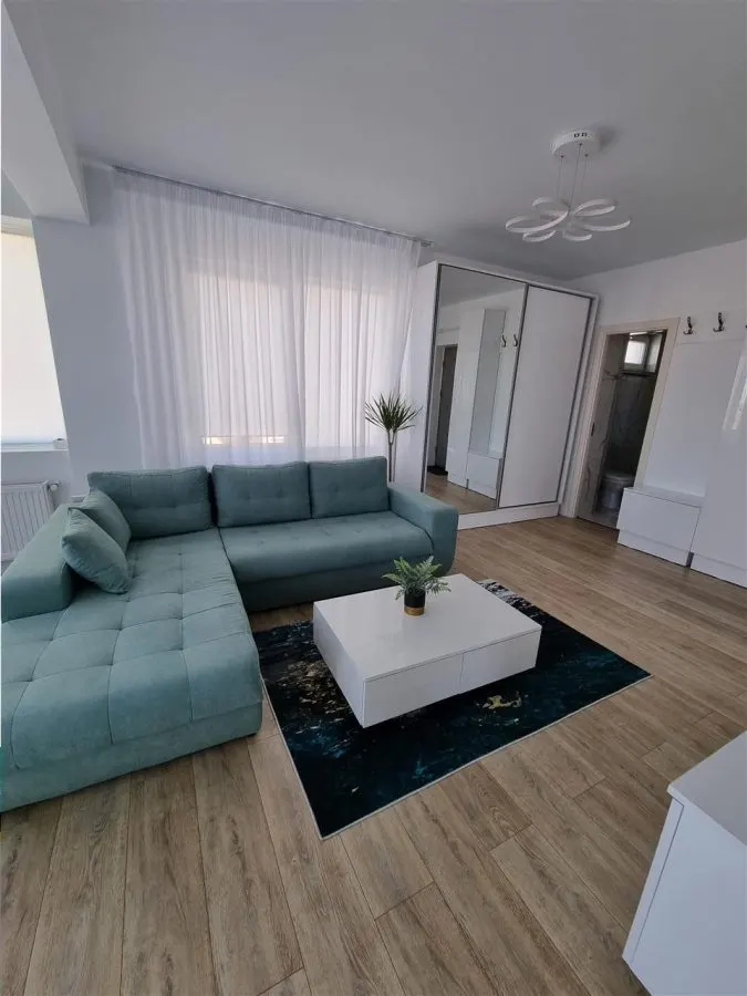 Apartament tip penthouse 2 camere si terasa proprie - foto 1