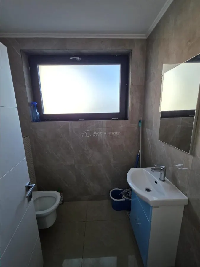 Villa Townhouse Moderne – Otopeni – 5 Chambres – 3 Salles de Bain – 159m² - foto 1
