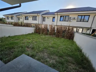 Villa Townhouse Moderne – Otopeni – 5 Chambres – 3 Salles de Bain – 159m² - foto 13