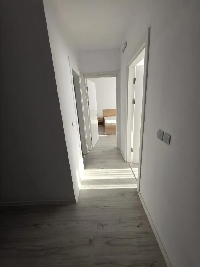 Villa Townhouse Moderne – Otopeni – 5 Chambres – 3 Salles de Bain – 159m² - foto 16