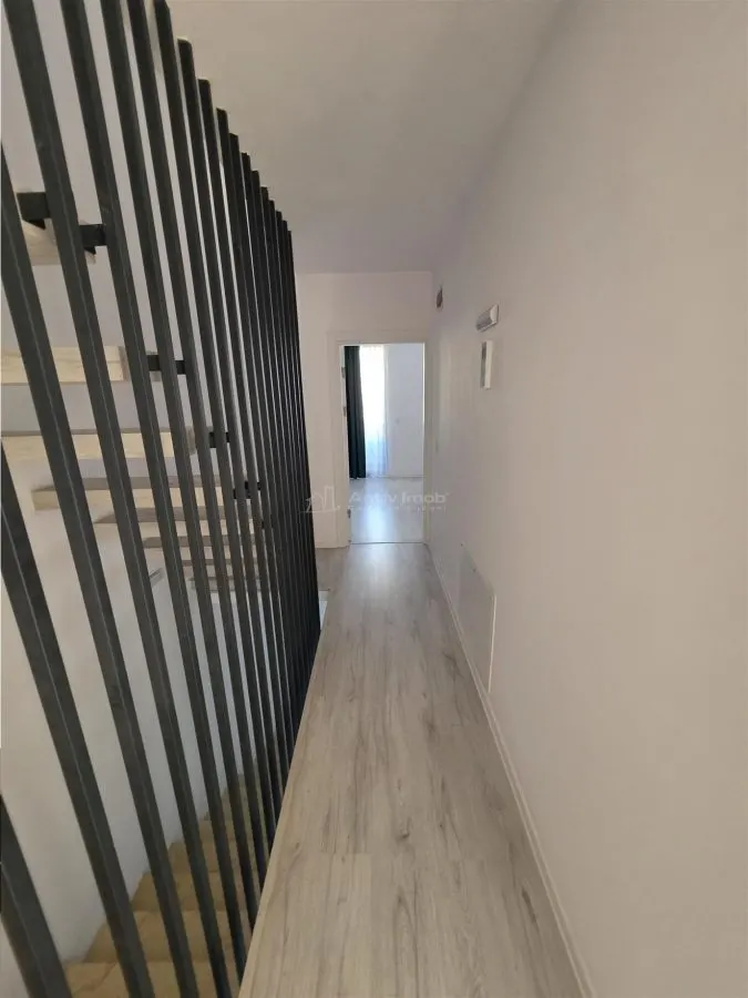 Villa Townhouse Moderne – Otopeni – 5 Chambres – 3 Salles de Bain – 159m² - foto 18